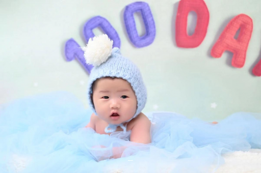 河南宝宝不哭不闹正常吗